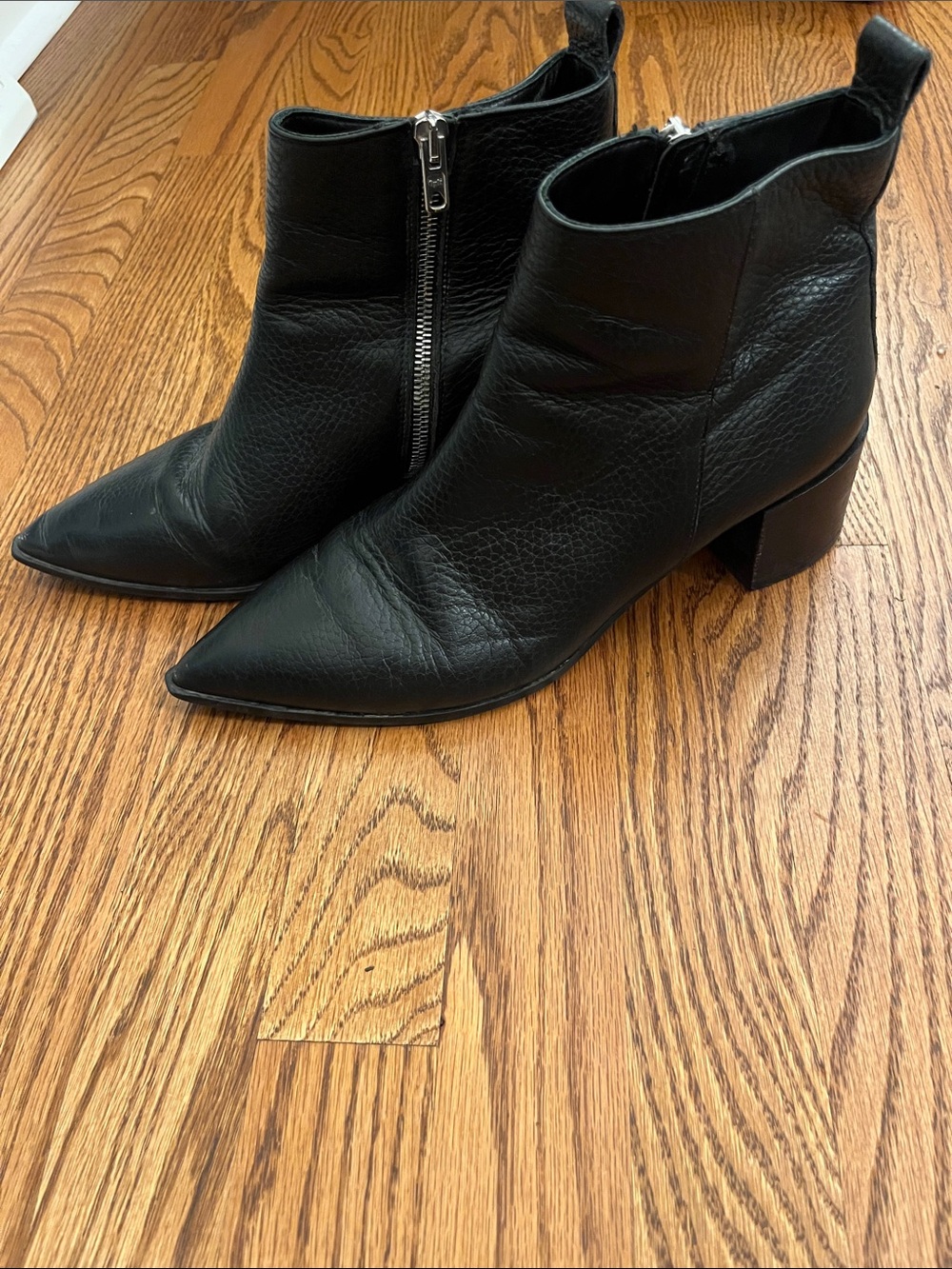 Everlane The Boss Boot Black Pebbled Leather Pointed Toe Block Heel Size 9.5